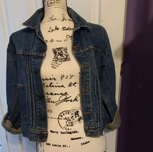 This cute very vintage jacket